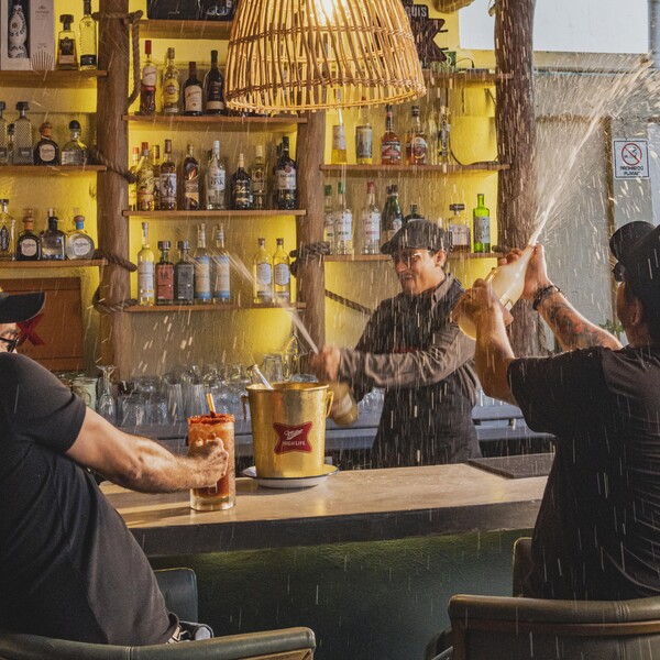 Caradura Gastrobar Cancún 5