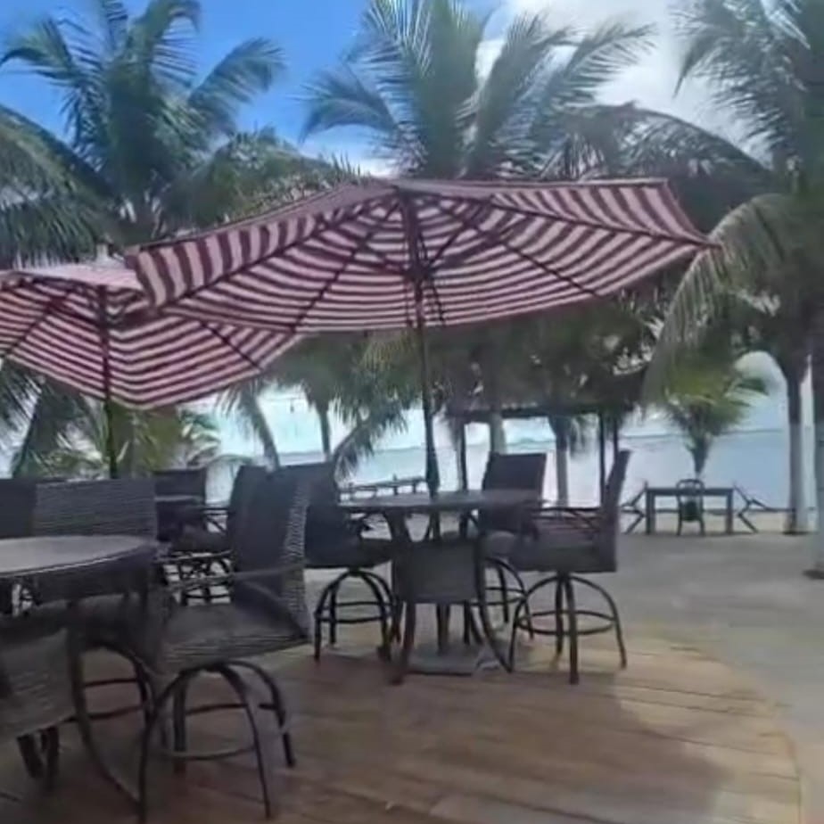 Banana Beach Club Isla Mujeres 17