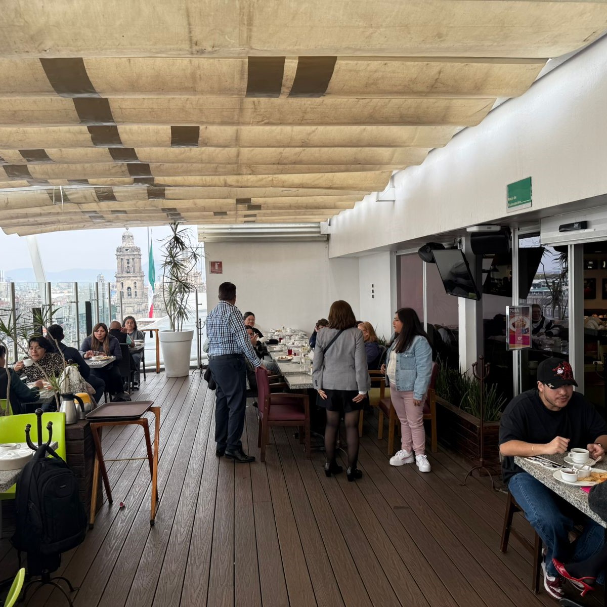 Restaurante Liverpool Centro 17