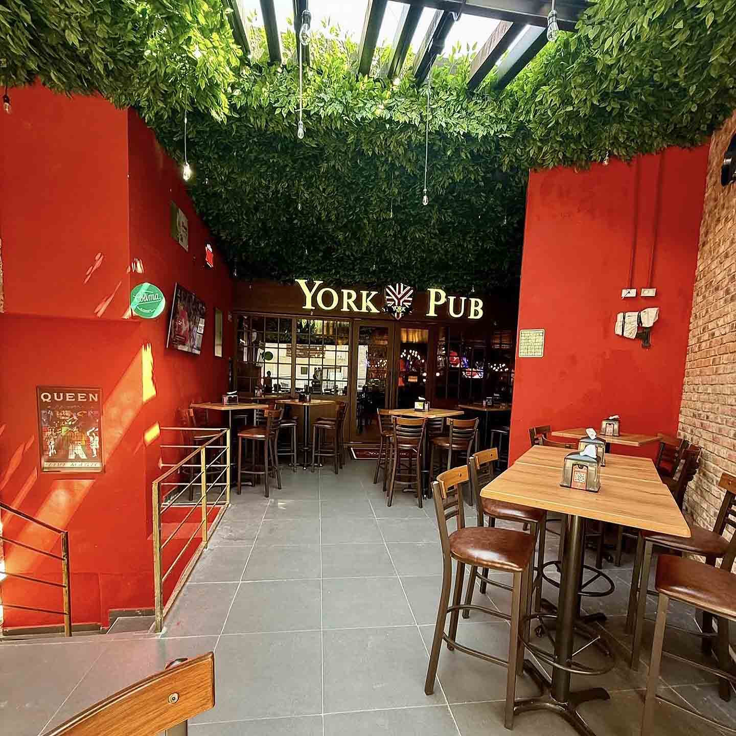 York Pub Puerto Vallarta 9