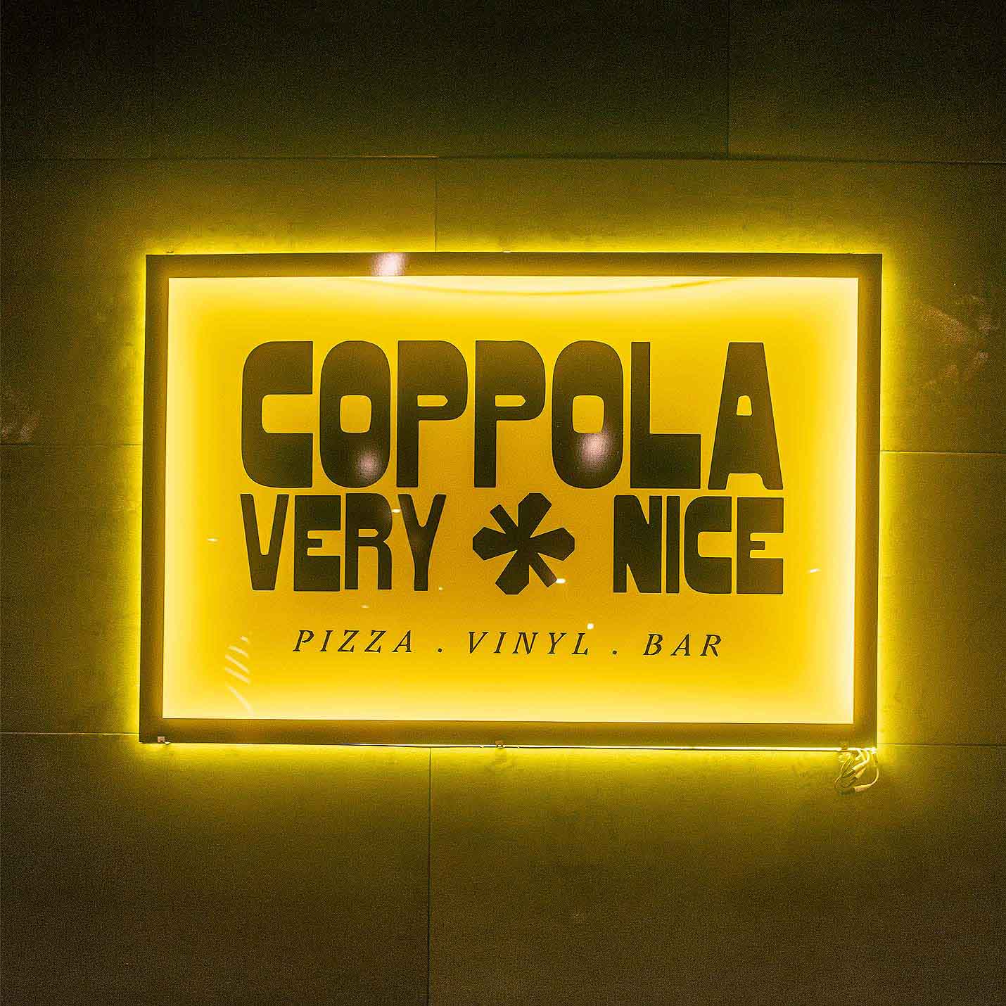 Coppola Pizza Vinyl Bar Puebla 6