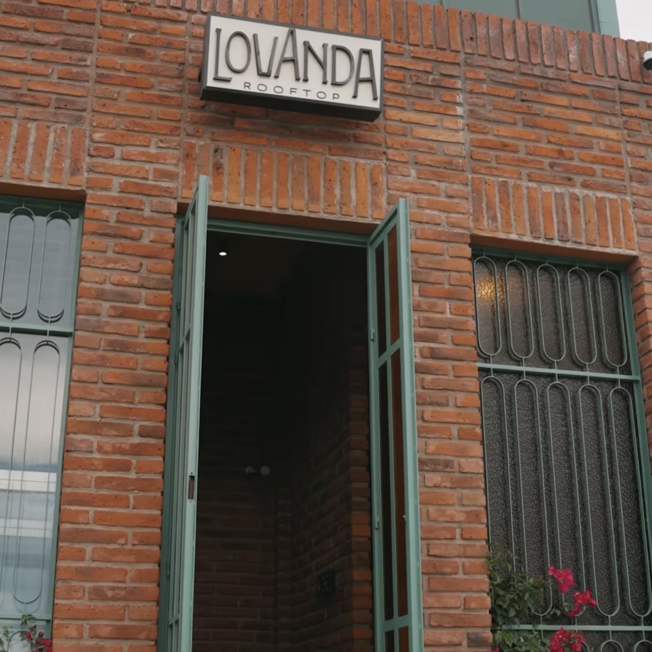 LOVANDA Rooftop Arandas 27