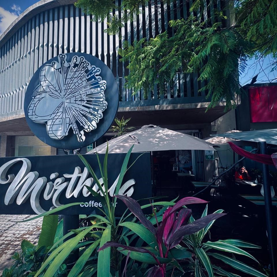 Mirthala Coffee Bar Suc Los Arcos 9