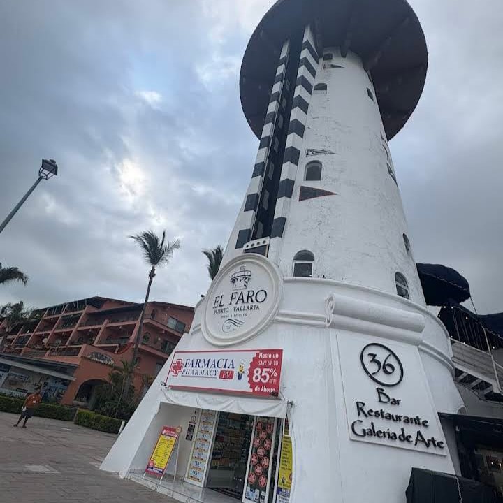 36 by El Faro Puerto Vallarta 10