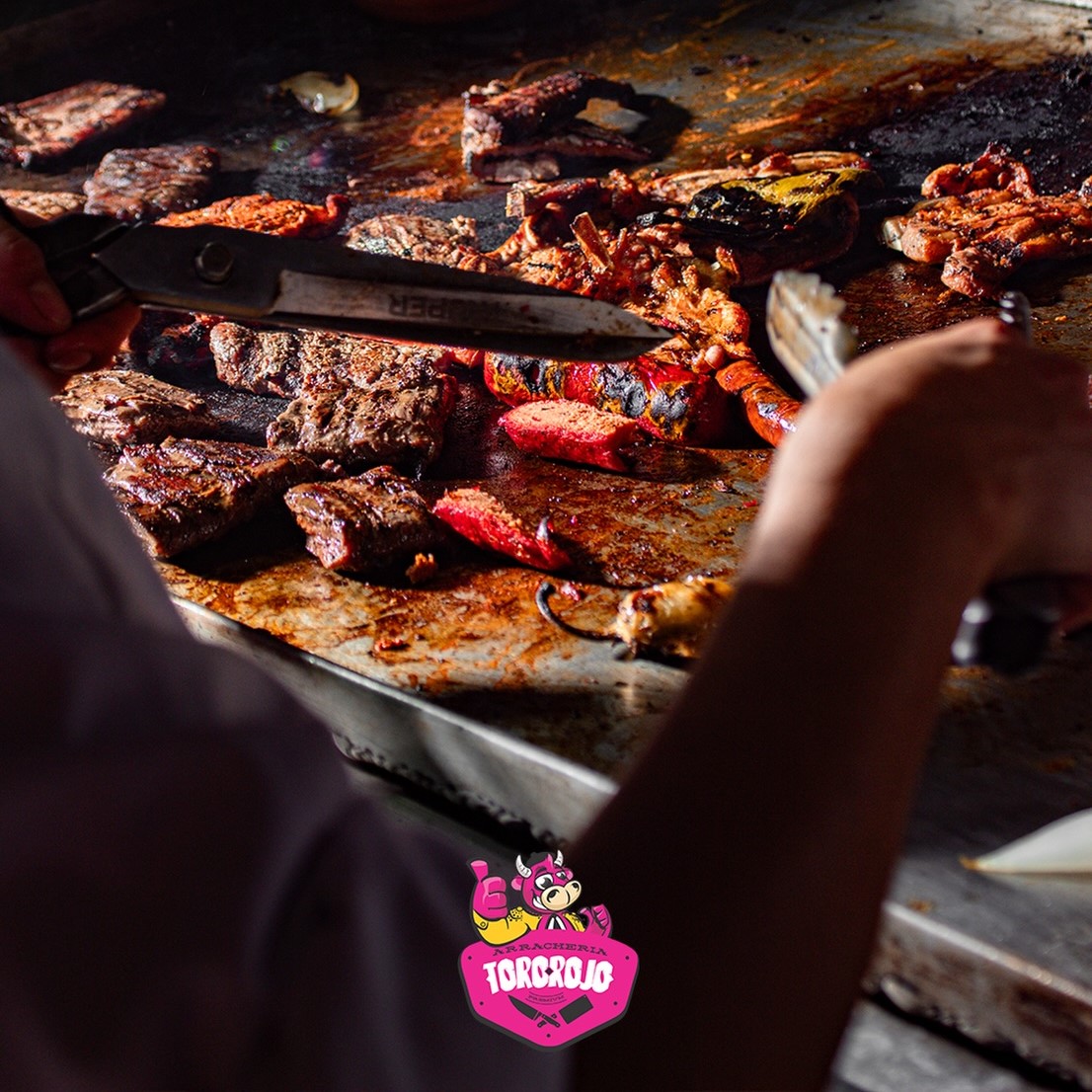 Toro Rojo Arrachería Querétaro 10