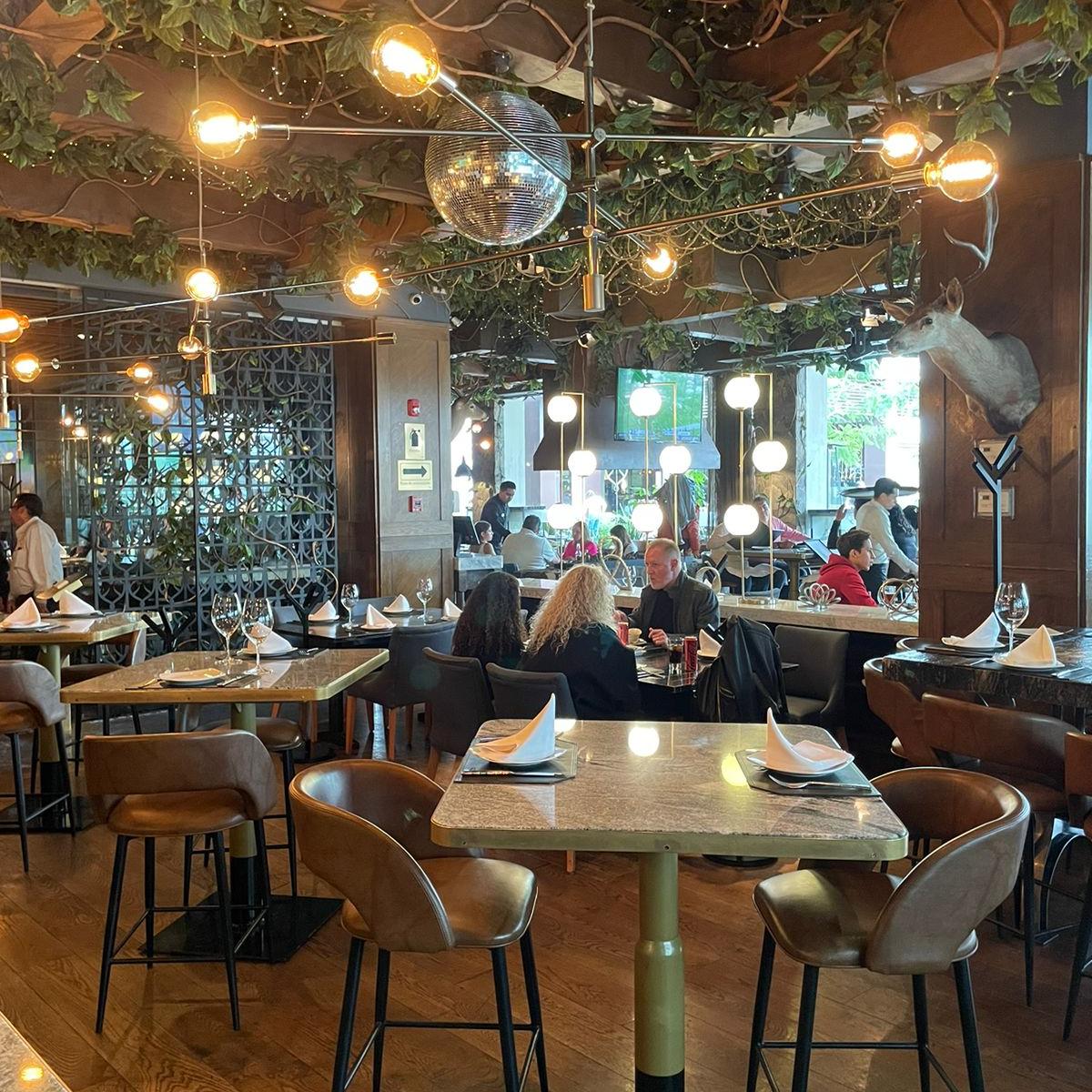 Restaurante Mochomos Metepec 21